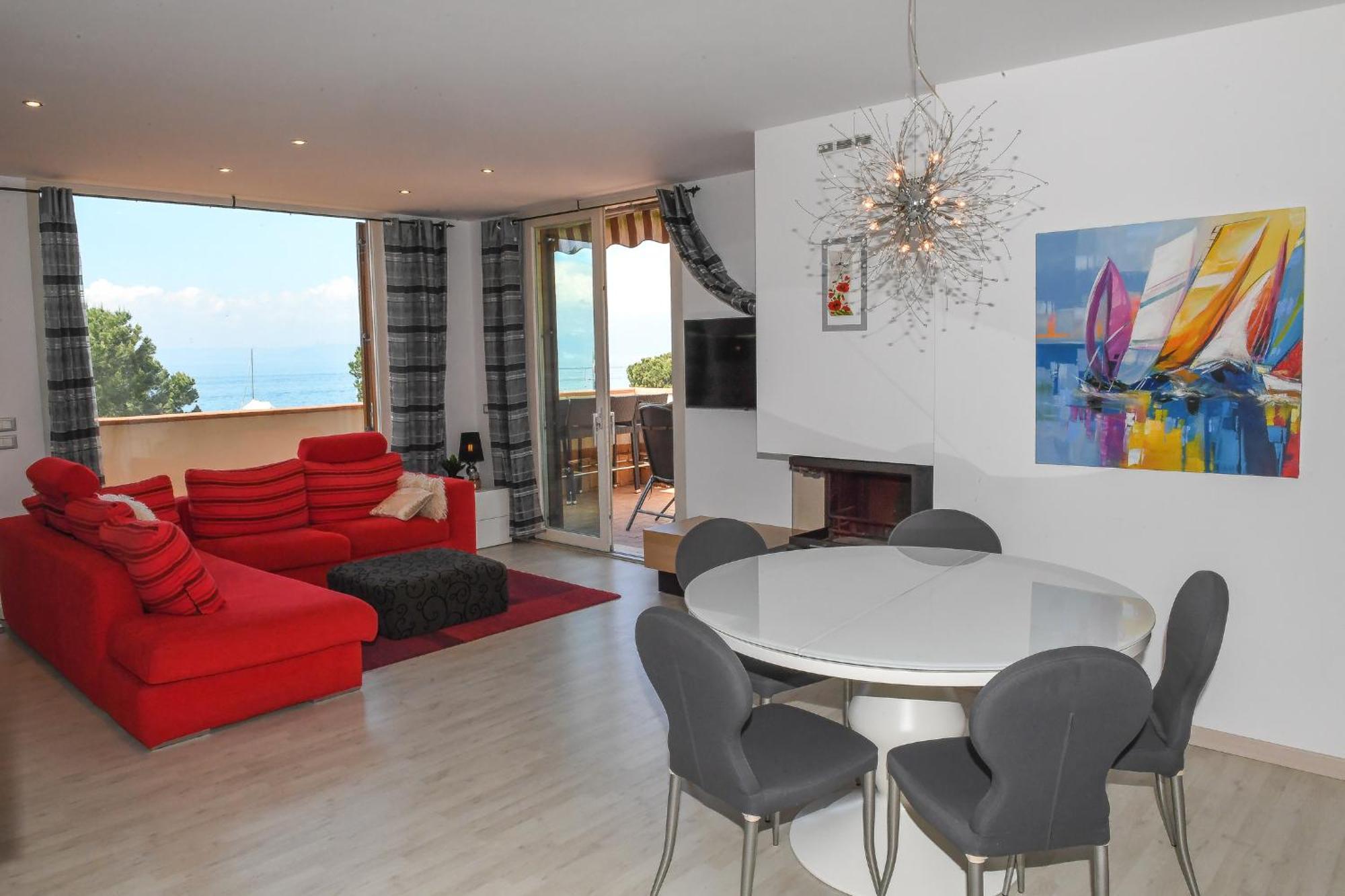Appartement Favola Bella The Panoramic Penthouse à Bardolino Extérieur photo